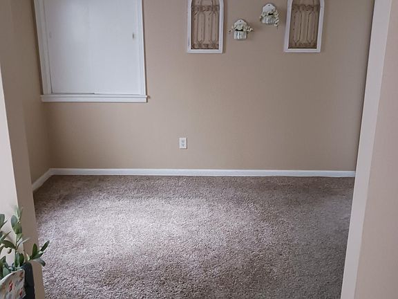 3rd image of 901 S 49th St