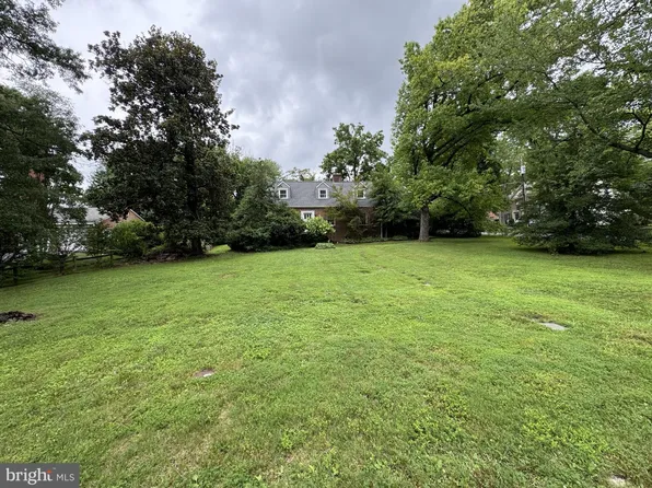 6420 Spring Ter, Falls Church, VA 22042