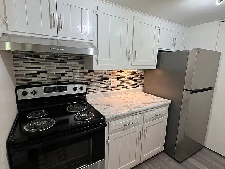 Sycamore Place Apartments — Photo 49