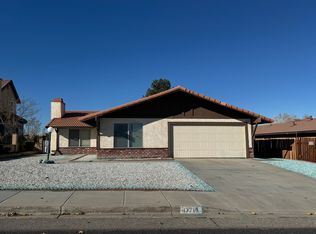 13718 Nassau Dr, Victorville, CA 92395
