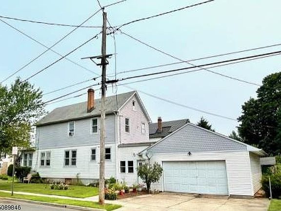 3rd image of 9 Franklin Blvd