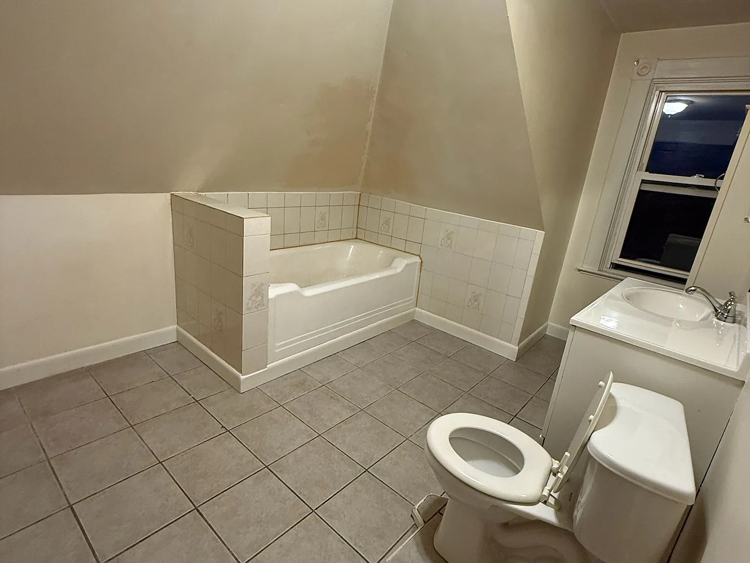 1 bed, 250 sqft, $1,150 — Photo 2