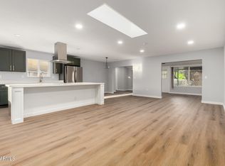 10210 W Charter Oak Dr, Sun City, AZ 85351