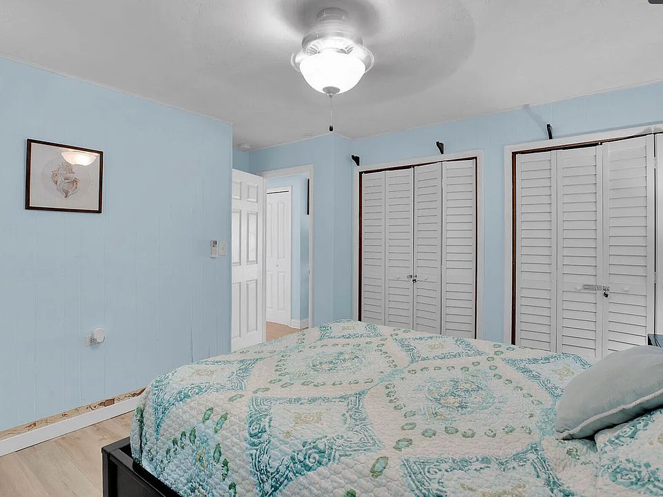 1st image of 220 A 50th St #A