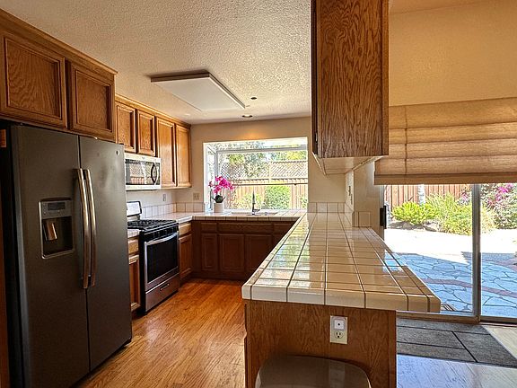 4th image of 1743 White Oak Ln