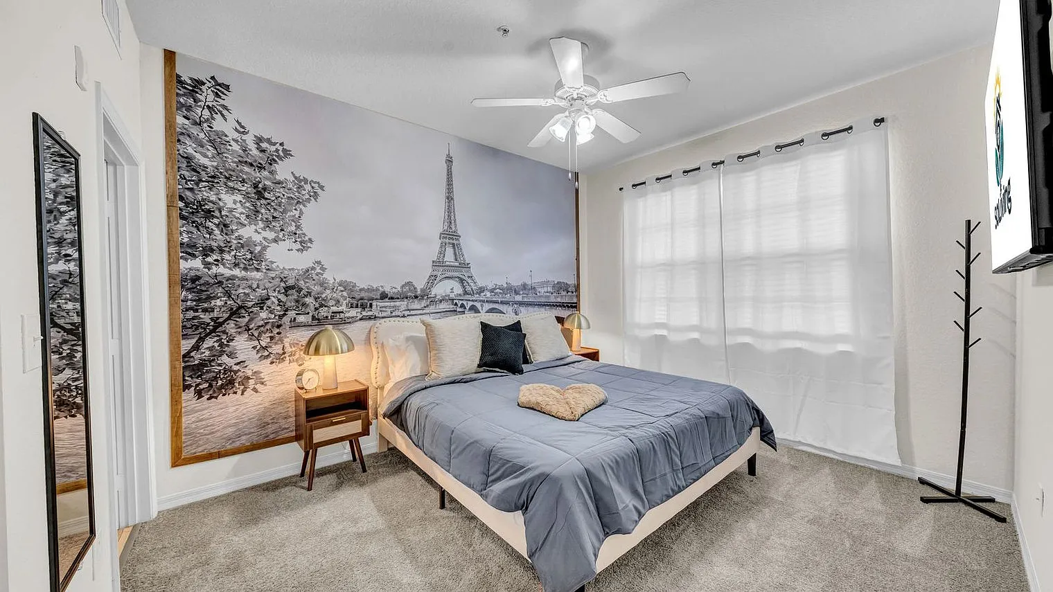 2 bed, 2.0 bath, 1345 sqft, $3,949 — Photo 3