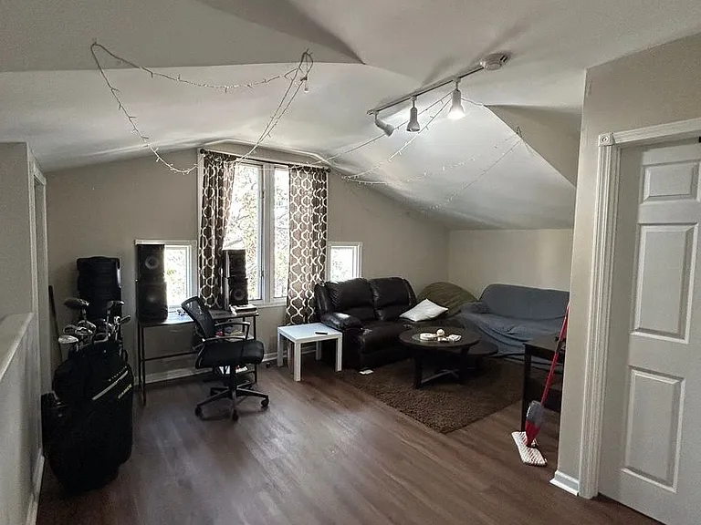 1505 W Huron St #2 — Photo 4