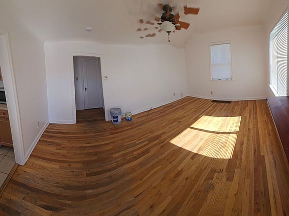 2nd image of 519 Wonder St