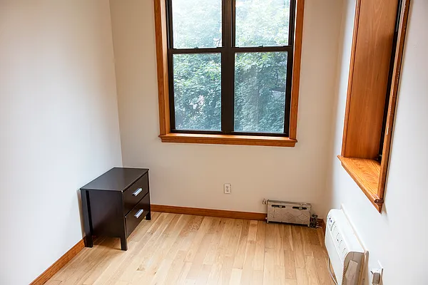 Rented by Easy Rental LLC | media 62