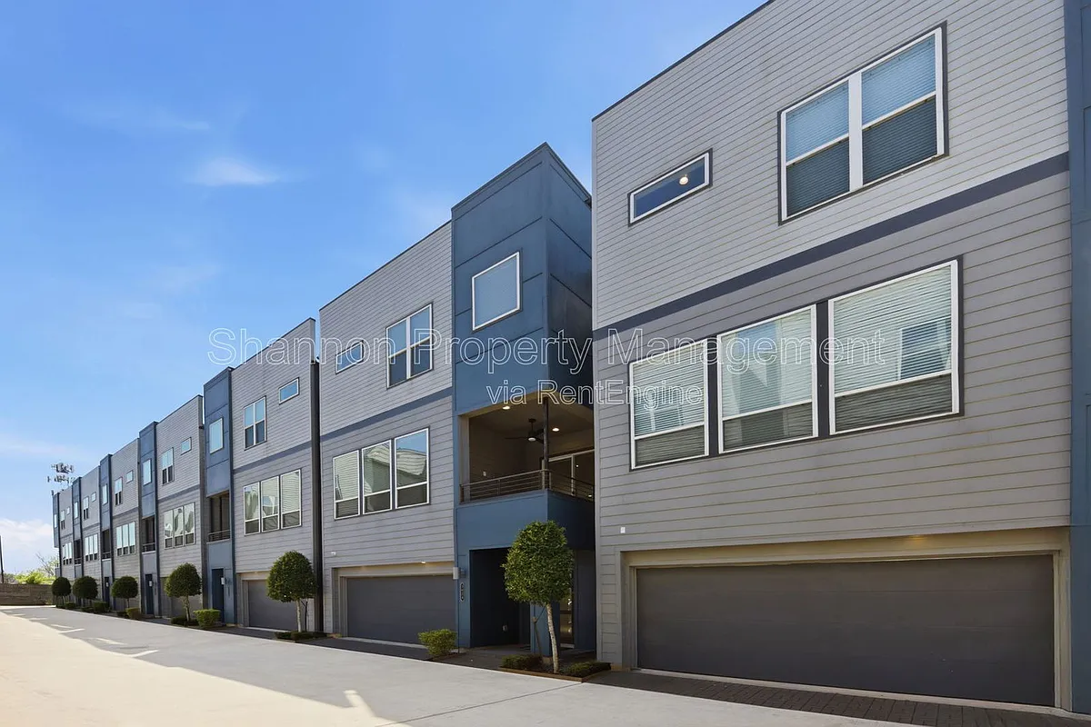 Building Photo - 3024 Charline Ave