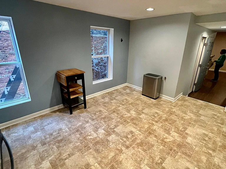 109 S Washington St — Photo 11