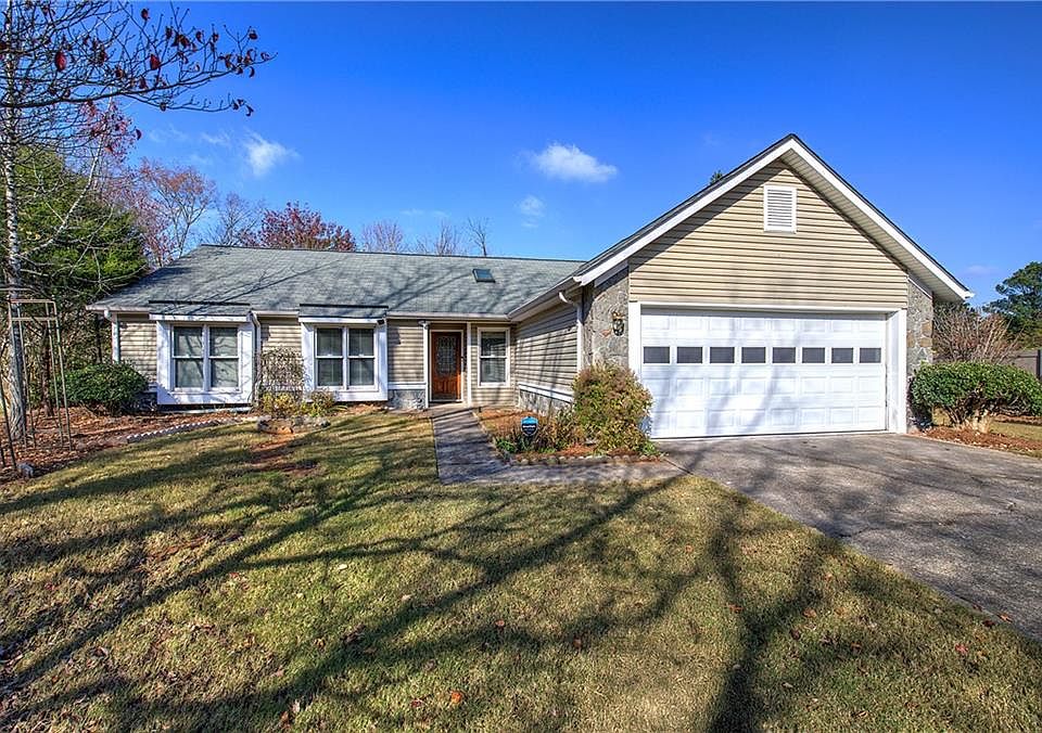 1st image of 1780 Latour Dr NE