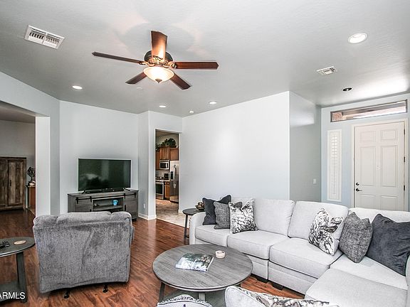 4th image of 275 W Caribbean Dr