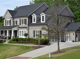 1398 Kings Park Dr NW, Kennesaw, GA 30152