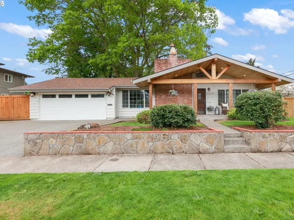 2246 C St, Forest Grove, OR 97116