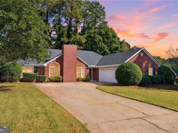 1405 Glenfield Dr, Lawrenceville, GA 30043