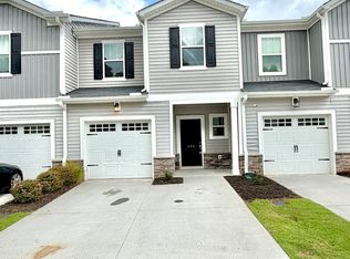 424 Windsinger Ln, Greer, SC 29650