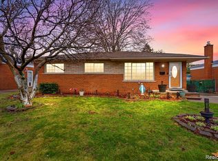 26552 Wagner Ave, Warren, MI 48089