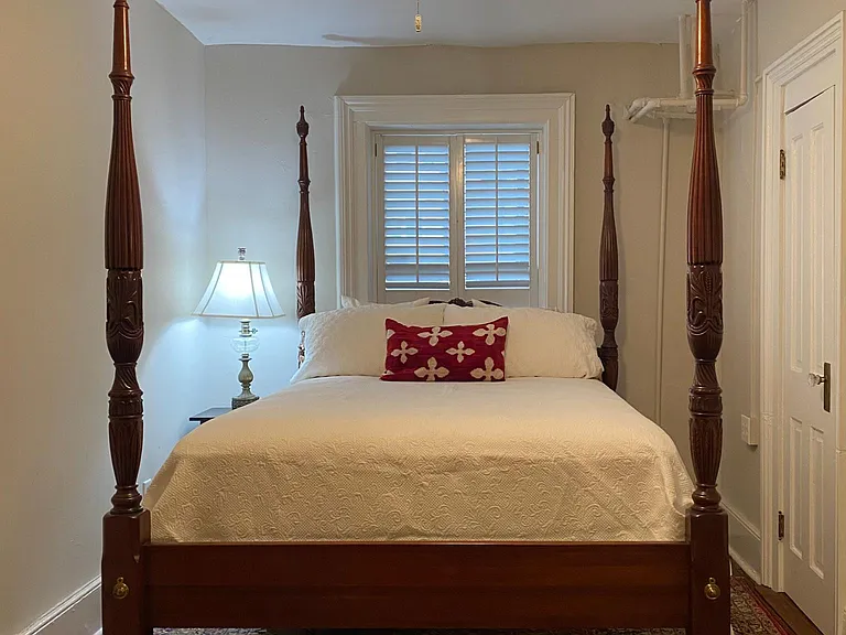 306 E Huntingdon St #1 — Photo 13