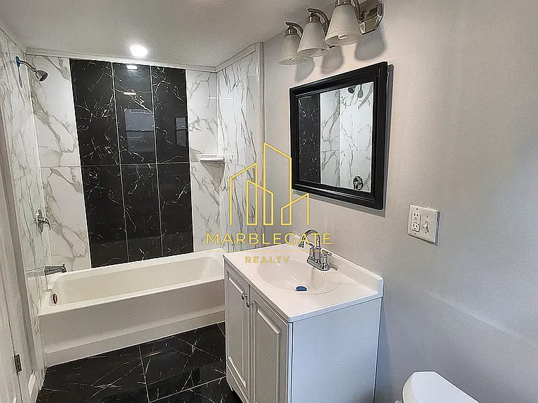 75 S 6th St #22 — Photo 9
