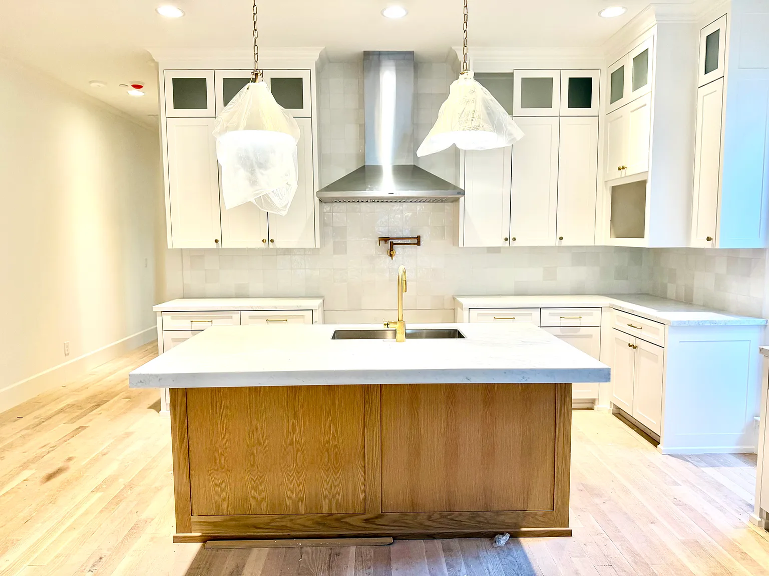 5 bed, 3366 sqft, $10,500 — Photo 4