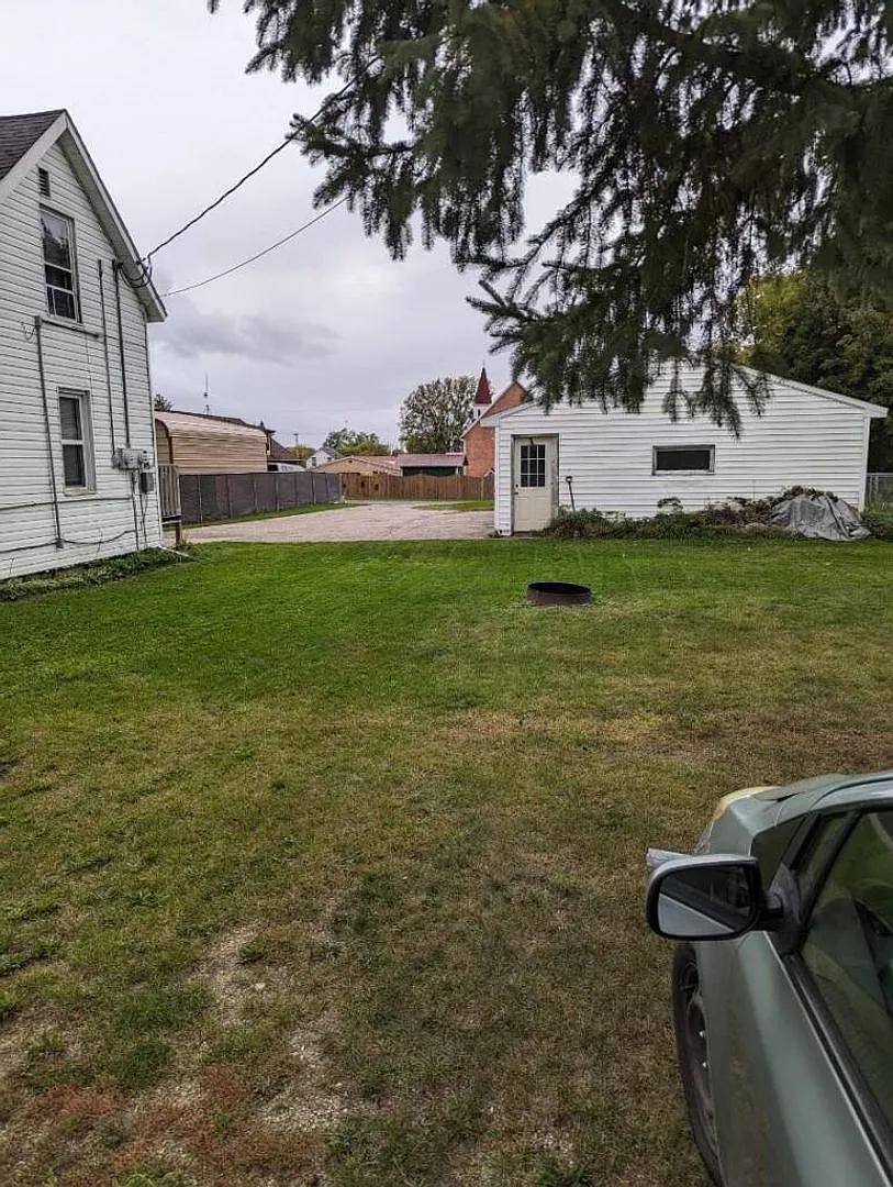 125 Colburn — Photo 3