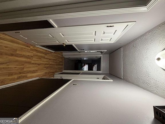5th image of 114 Shelia Dr
