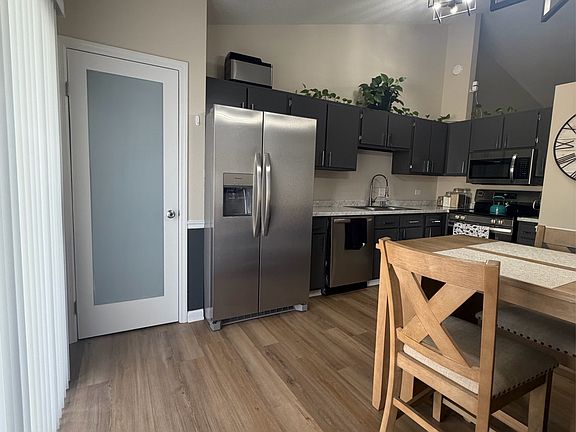 5th image of 910 Brett Dr APT 9