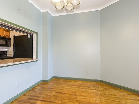 5th image of 43 Van Wagenen Ave #301