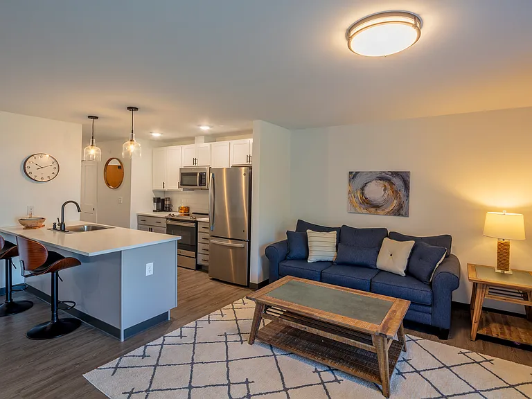 Loso Lakeside Apartments — Photo 20
