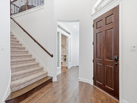 4th image of 6604 Elderberry Way