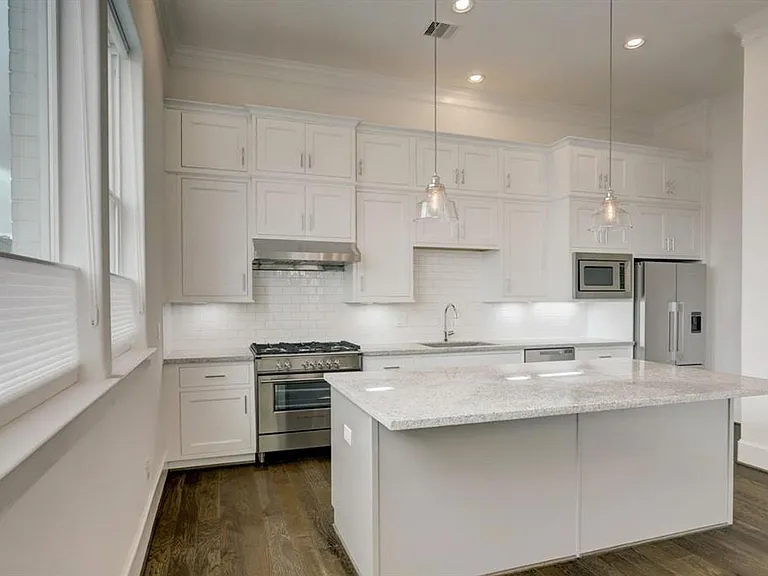 1211 Hickory St #A — Photo 5