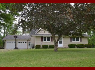 742 E Benton St, La Plata, MO 63549