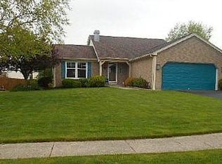 2 Bridlepath Ln, Lancaster, NY 14086