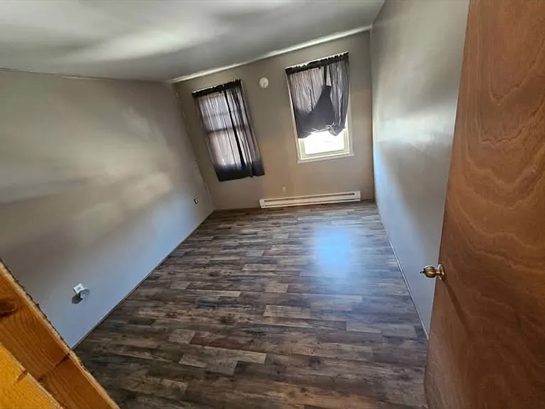 321 N Vine St — Photo 12