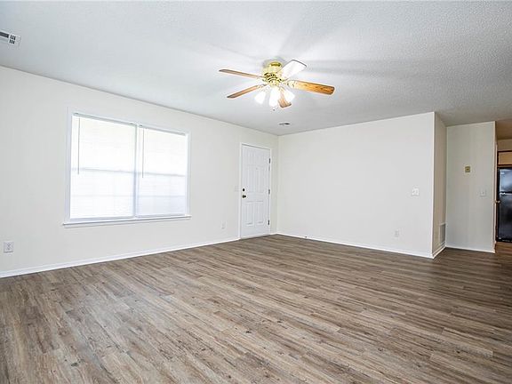 4th image of 2413 W Olrich St