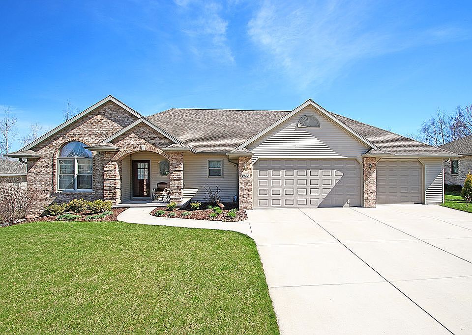 1st image of 2527 Sage Dr