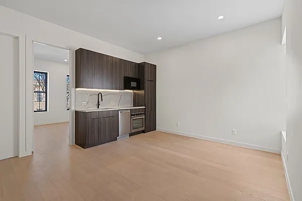 Rented by Fountain Realty Group | media 3