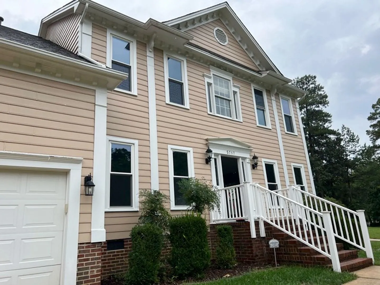 Fantastic 4br 2.5ba Home in Harrington Grove! Avail Now! — Photo 2