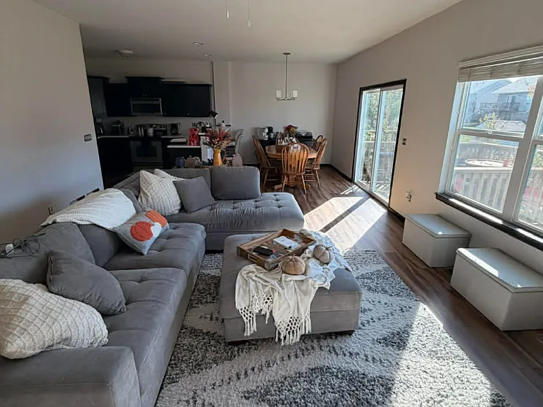 1785 Sara Ct — Photo 3