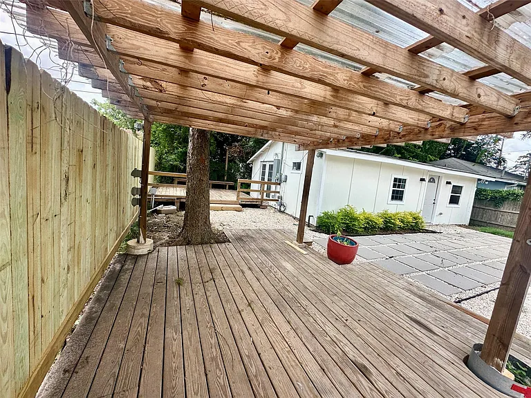 4109 Edison St — Photo 1