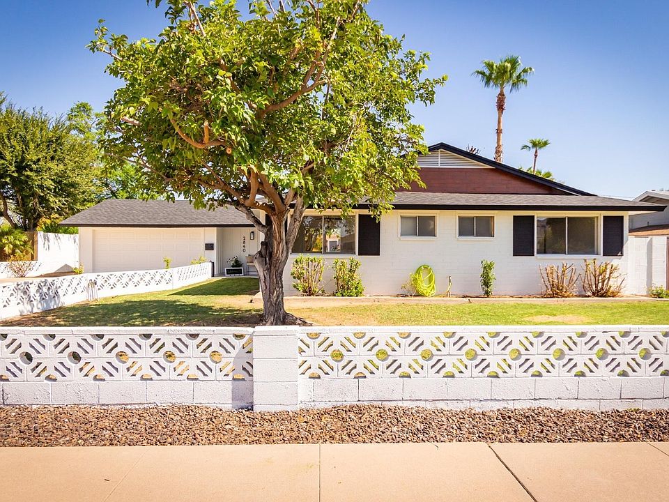 1st image of 2840 E Desert Cove Ave