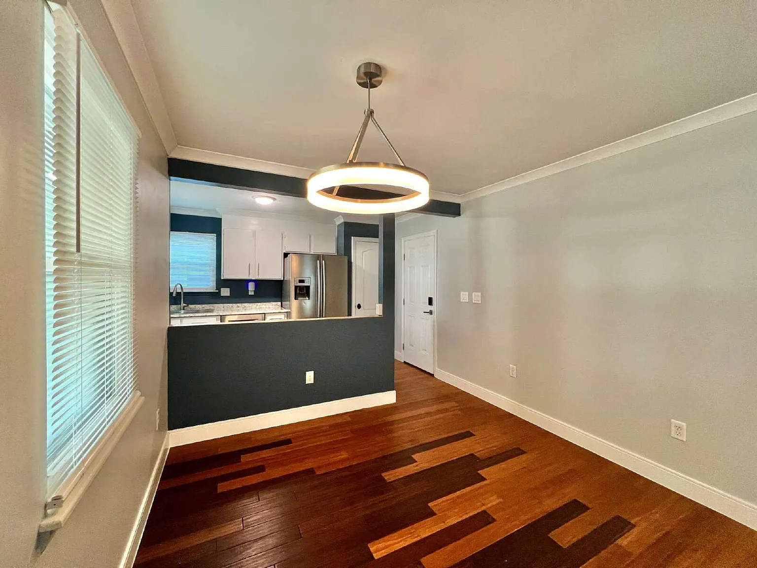 Beautifully Remodeled In Convenient Location. — Photo 4