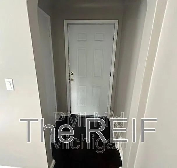 813 Alvord Ave — Photo 8