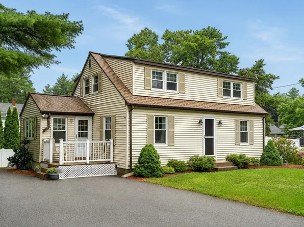 4 Oliver St, Tewksbury, MA 01876