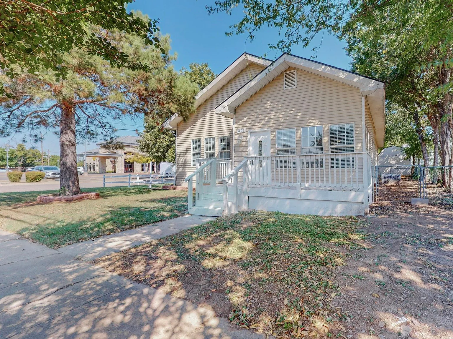 3 bed, 1636 sqft, $1,850 — Photo 2