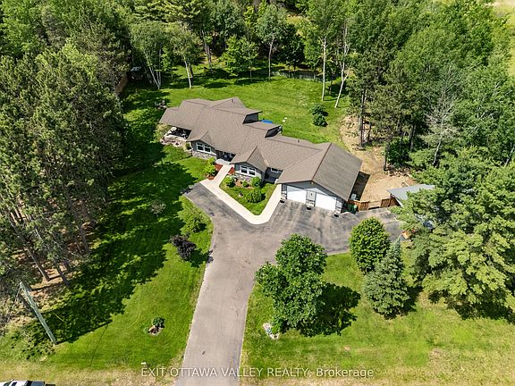 2nd image of 301 Doran Rd