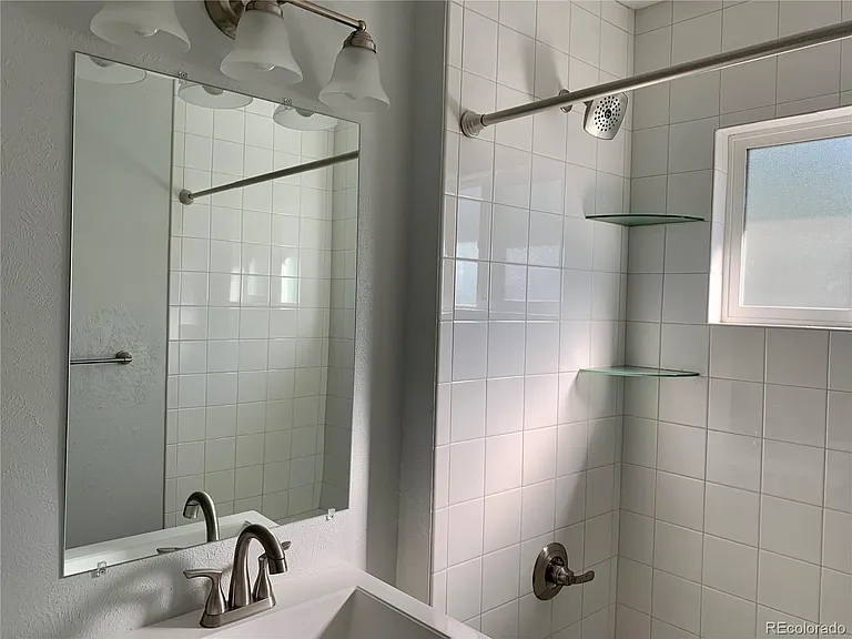 4385 Benton St — Photo 16