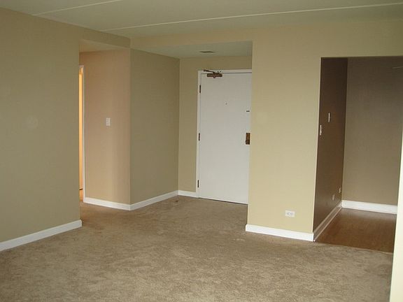 4th image of 6340 Americana Dr APT 1105