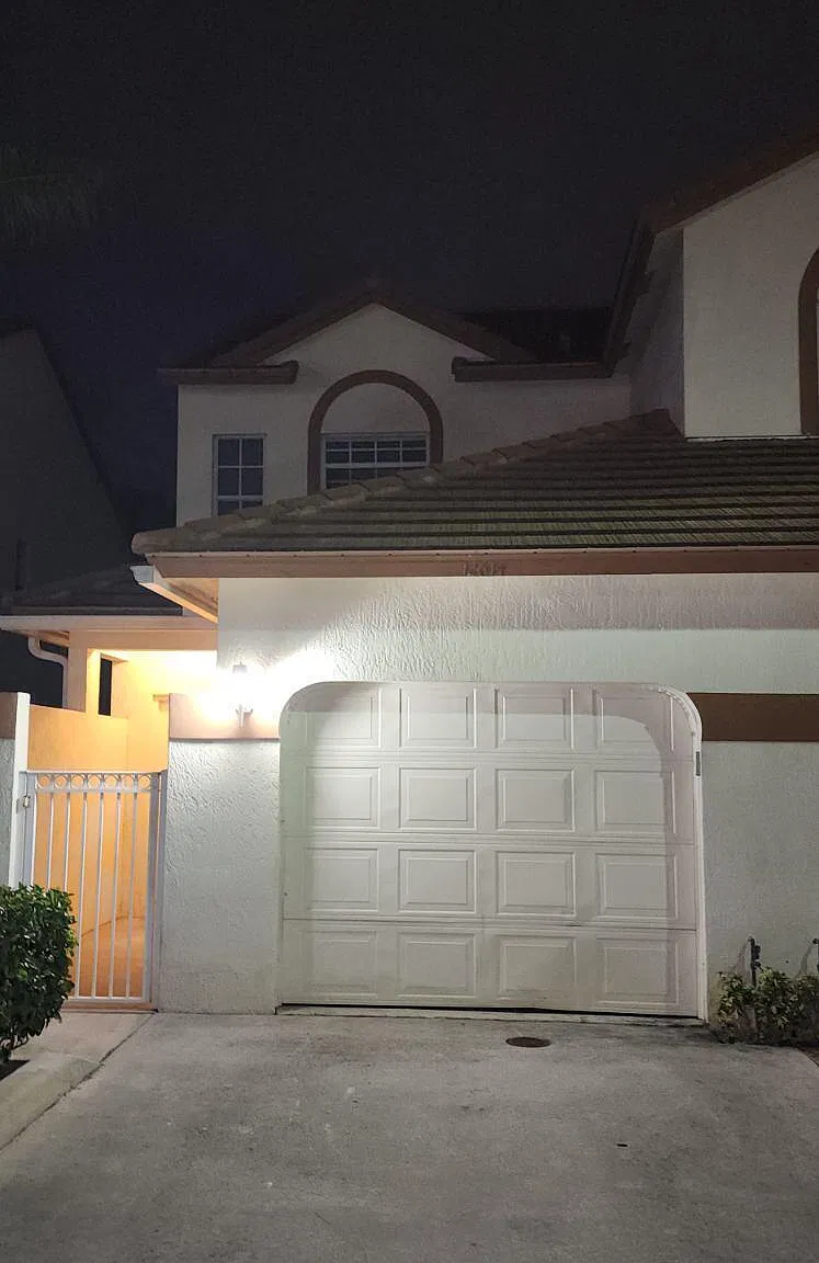 3 bed, 2.0 bath, 1596 sqft, $2,700 — Photo 1
